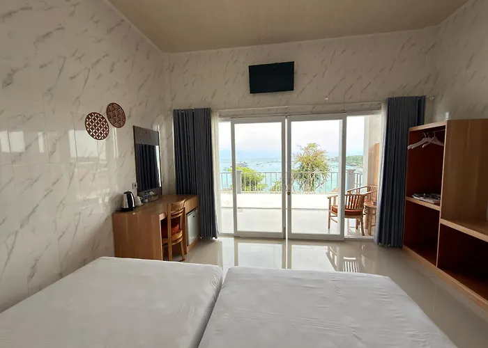 Prasi Sunrise Sea View Toyapakeh